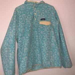 Women’s Patagonia fleece winter jacket.